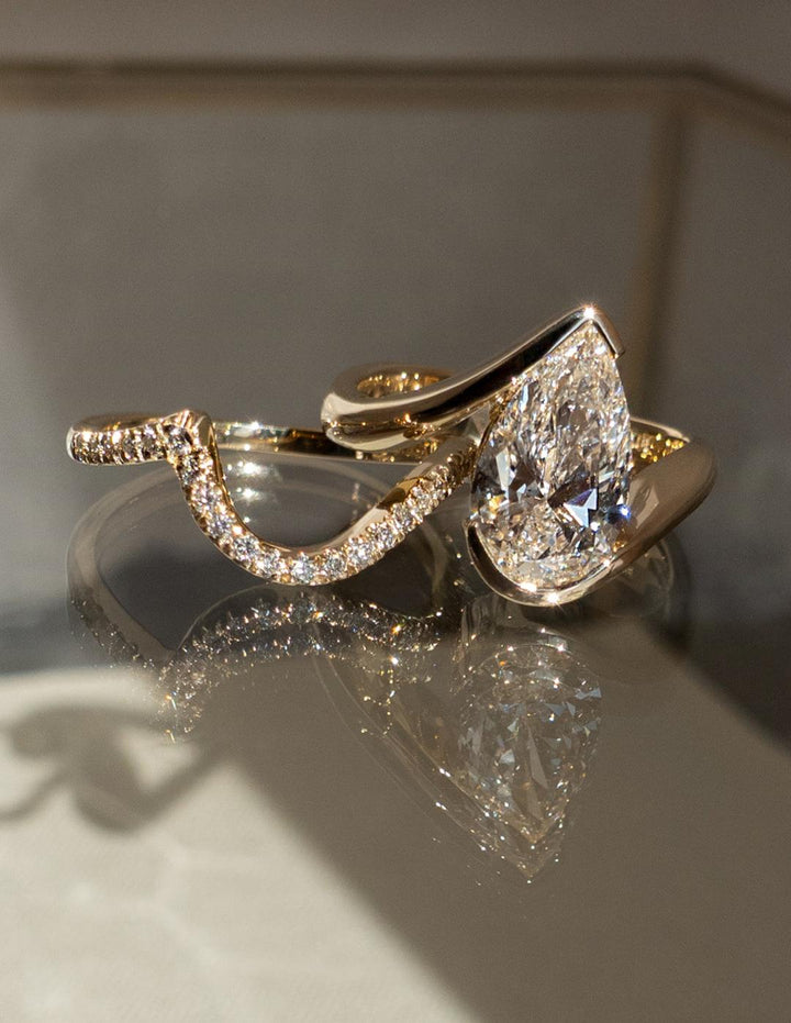 2.50CT Pear Bypass Lab Grown Diamond Ring Yellow Gold Bridal Ring Set