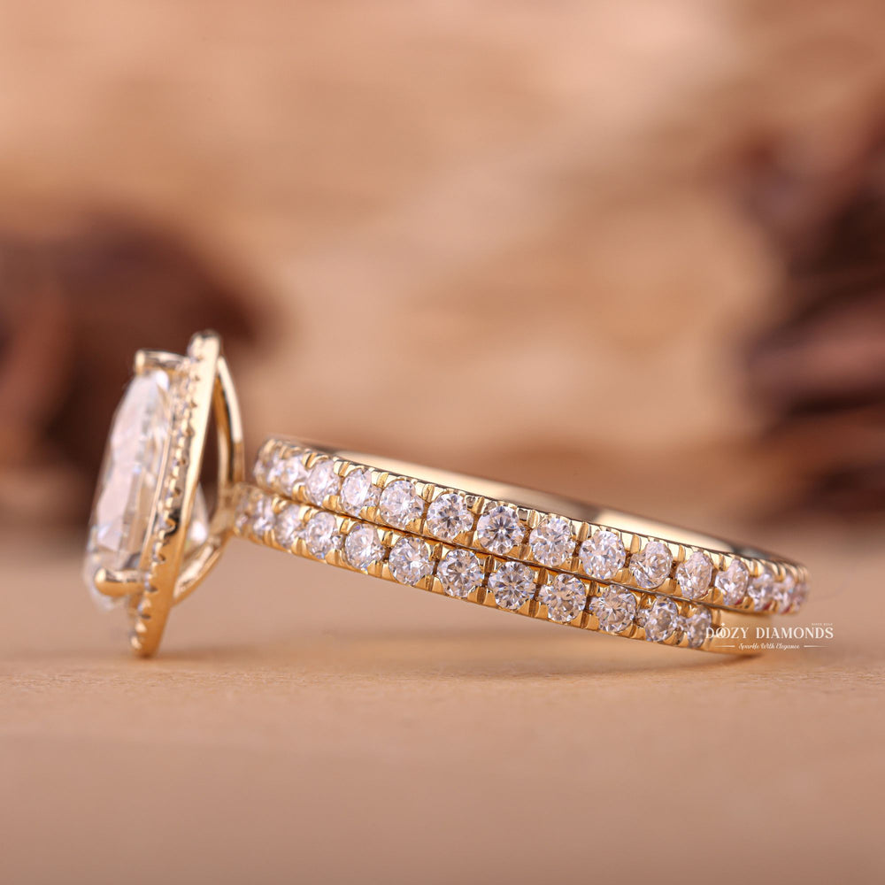 Pear cut bridal ring and band set, Pear cut bridal ring and wedding band set, Pear cut bridal set with matching band, Pear cut bridal set with wedding band, 