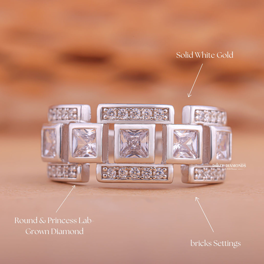 Round & Princess diamond wedding band in yellow gold