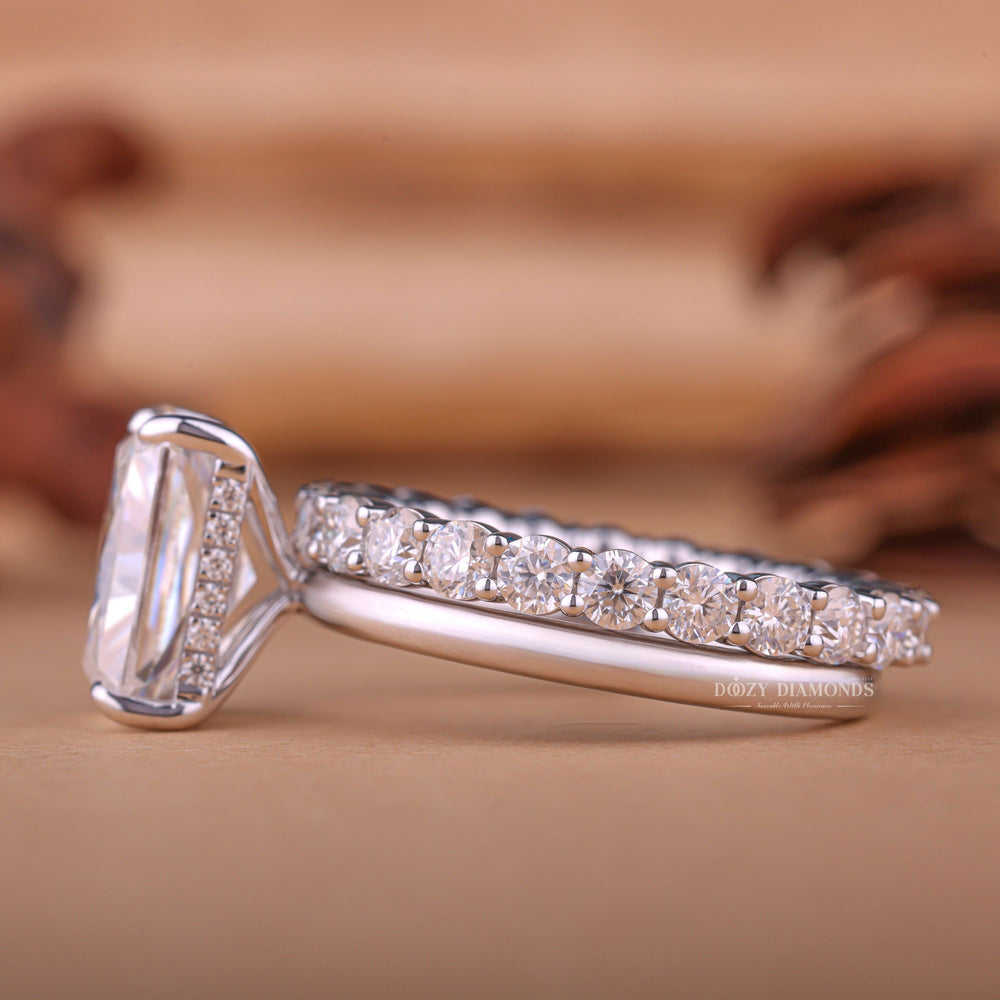 Radiant cut bridal set with filigree, Radiant cut bridal set with vintage style, Radiant cut bridal set with antique style, Radiant cut bridal set with pave band, Radiant cut bridal set with channel set band, 
