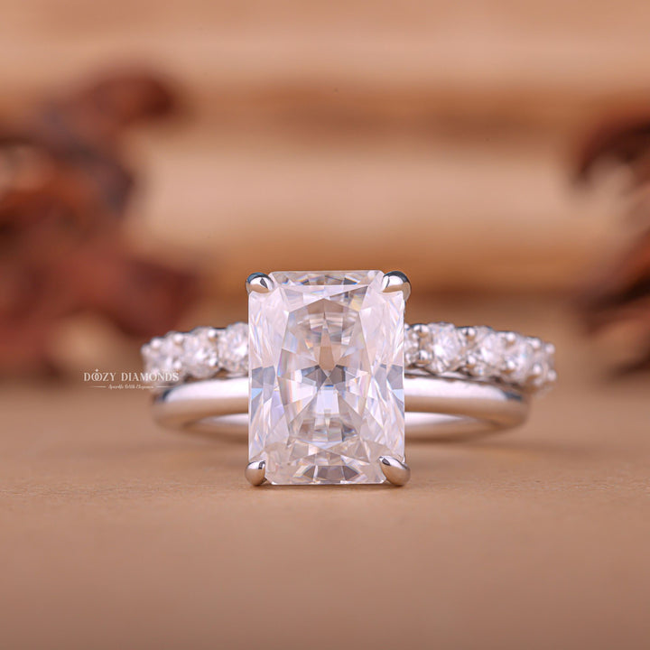 Radiant cut bridal set with halo, Radiant cut bridal set with side stones, Radiant cut bridal set with diamond accents, Radiant cut bridal set with milgrain,