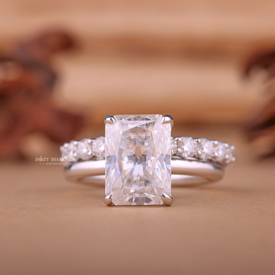 Radiant cut bridal set with halo, Radiant cut bridal set with side stones, Radiant cut bridal set with diamond accents, Radiant cut bridal set with milgrain,