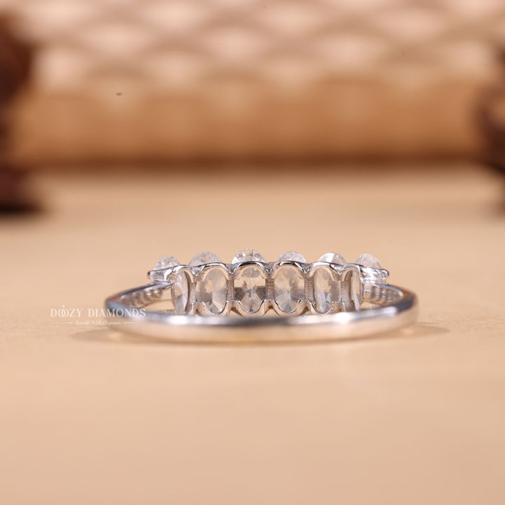 Close-up of 0.90CT oval lab grown diamonds