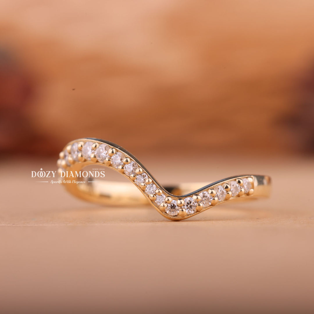 Round round diamond wedding band front view