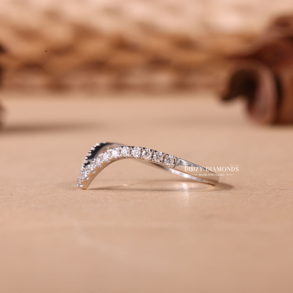 Close-up of 0.18CT round lab grown diamonds
