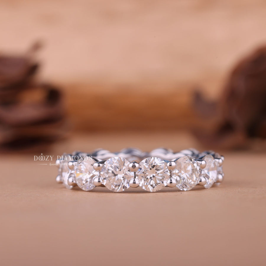Round round diamond wedding band front view