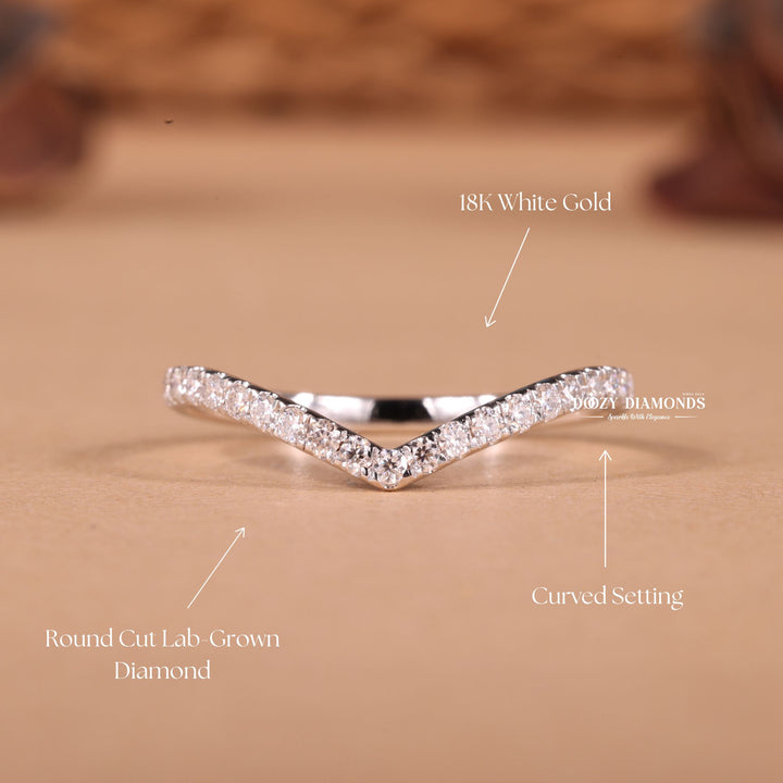 Sustainable round diamond wedding ring