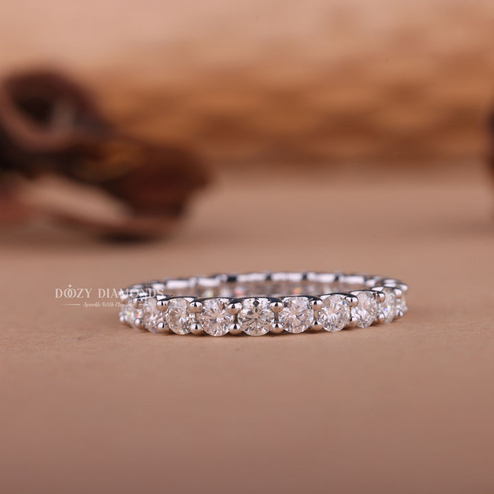 Round round diamond wedding band front view