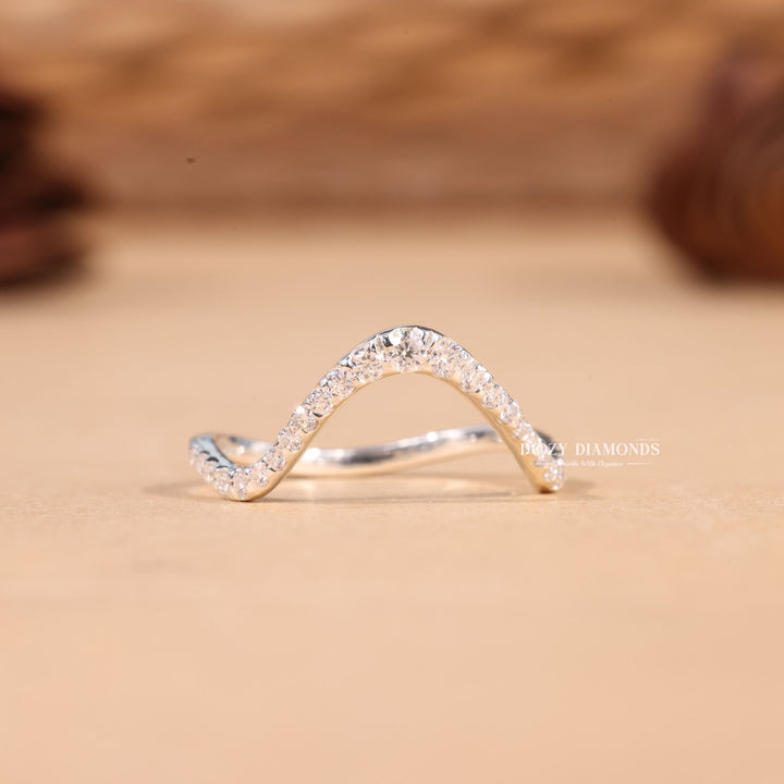 Close-up of 0.30CT roundcut lab grown diamonds