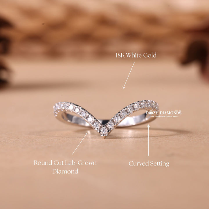 Sustainable round diamond wedding ring