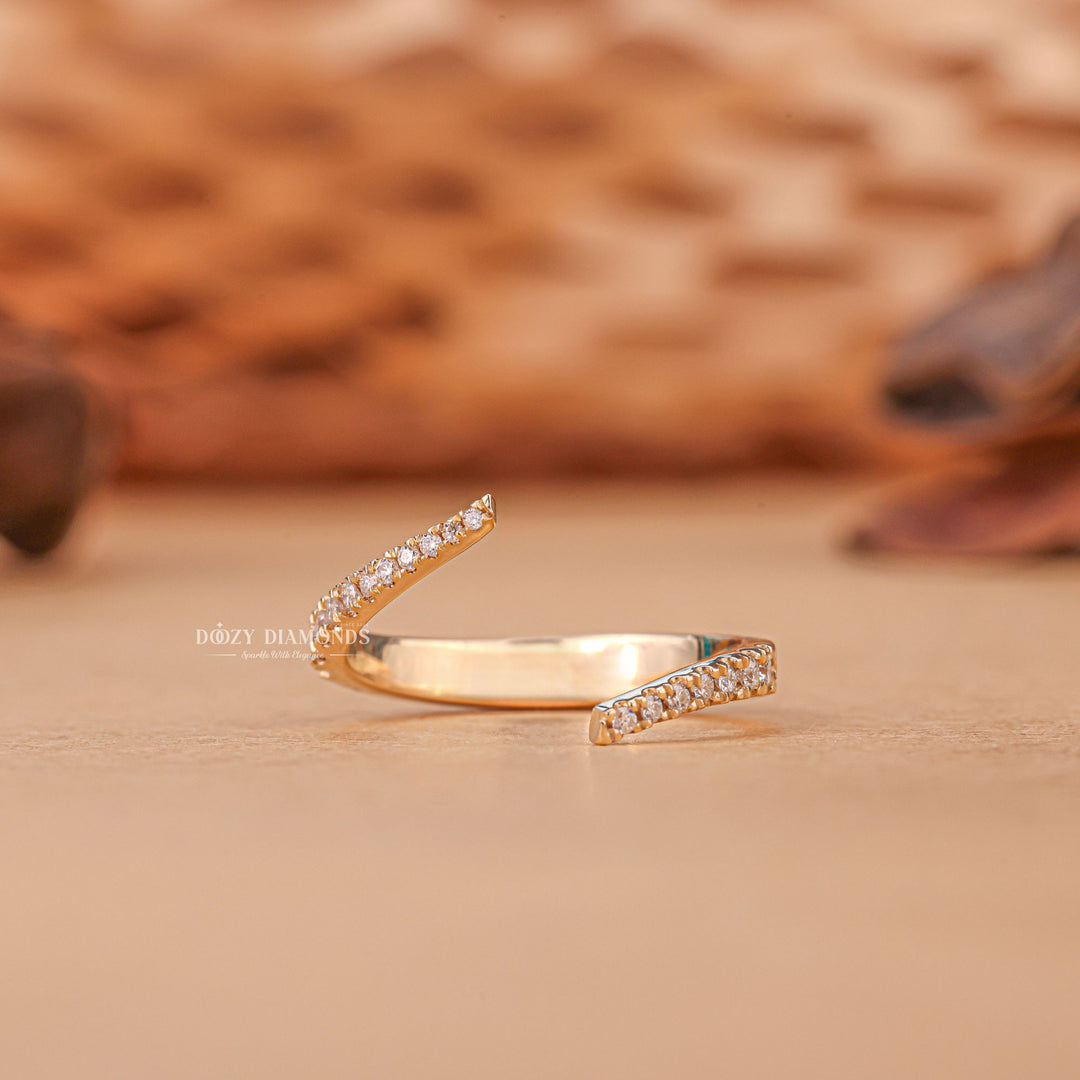 Round round diamond wedding band front view