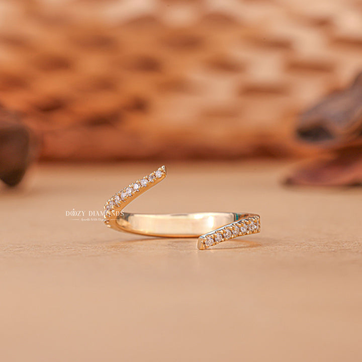 Round round diamond wedding band front view