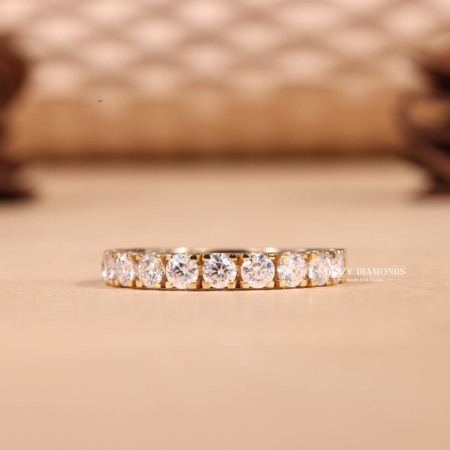 Round round diamond wedding band front view