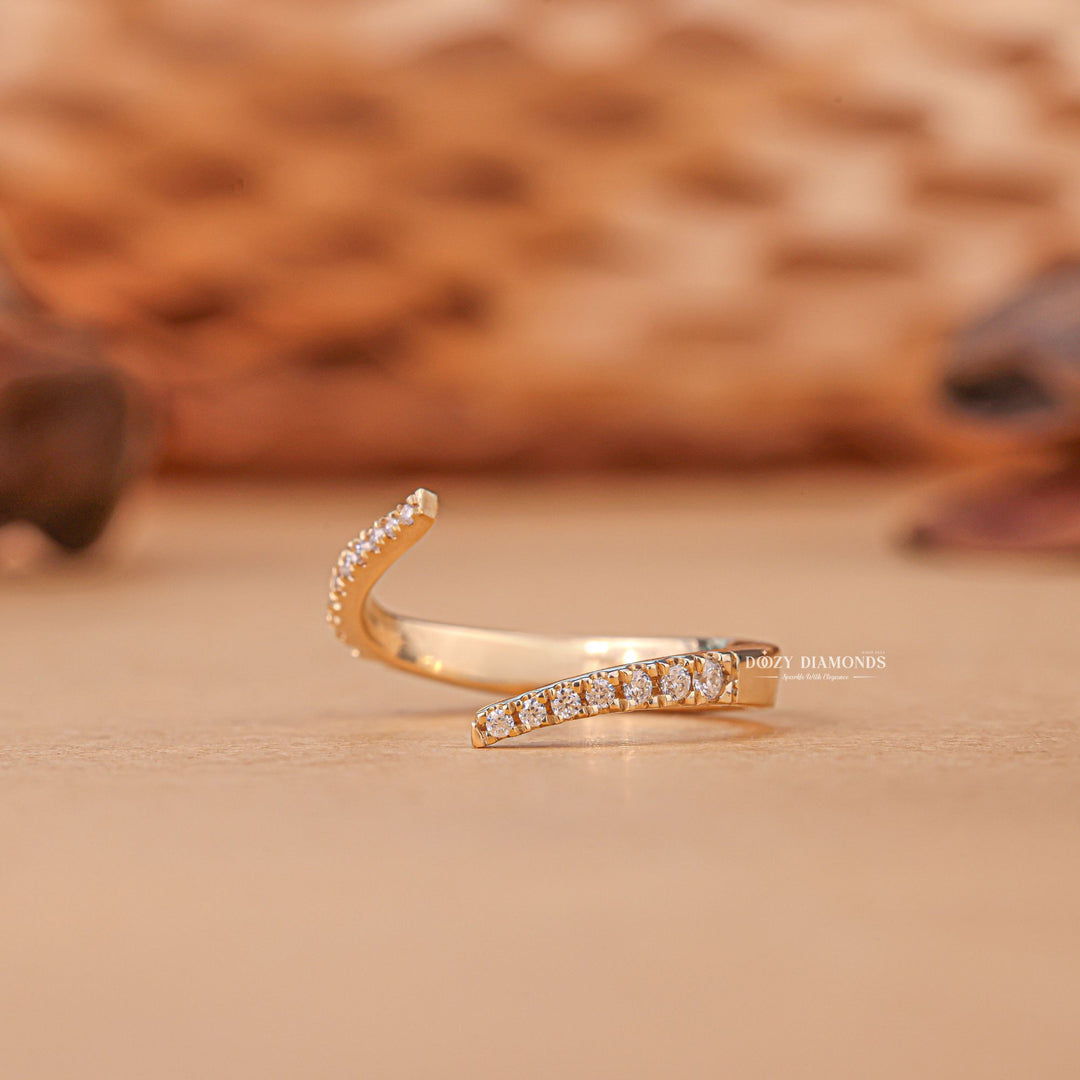 Close-up of 0.15CT round lab grown diamonds