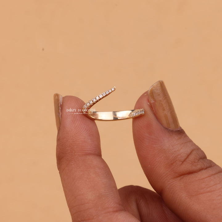 Side view of round diamond wedding band