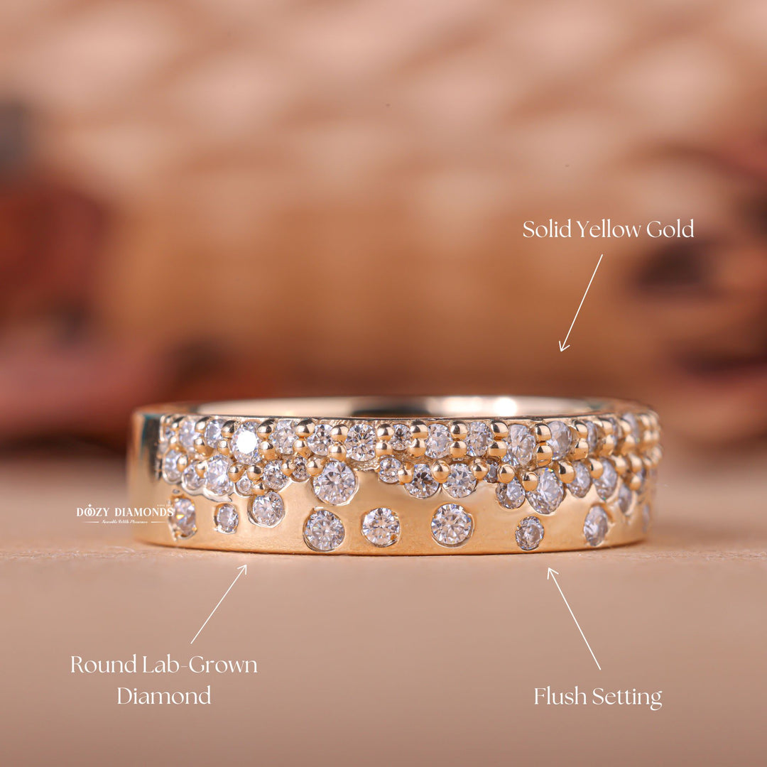 Round diamond wedding band in yellow gold