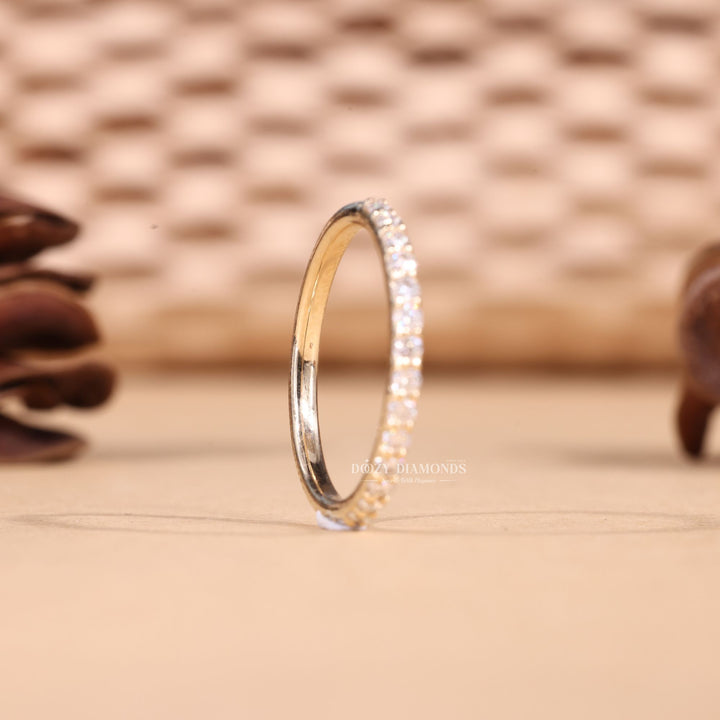 Close-up of 0.15CT round lab grown diamonds