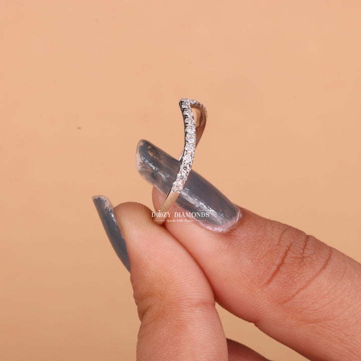 Round diamond wedding band in rose gold
