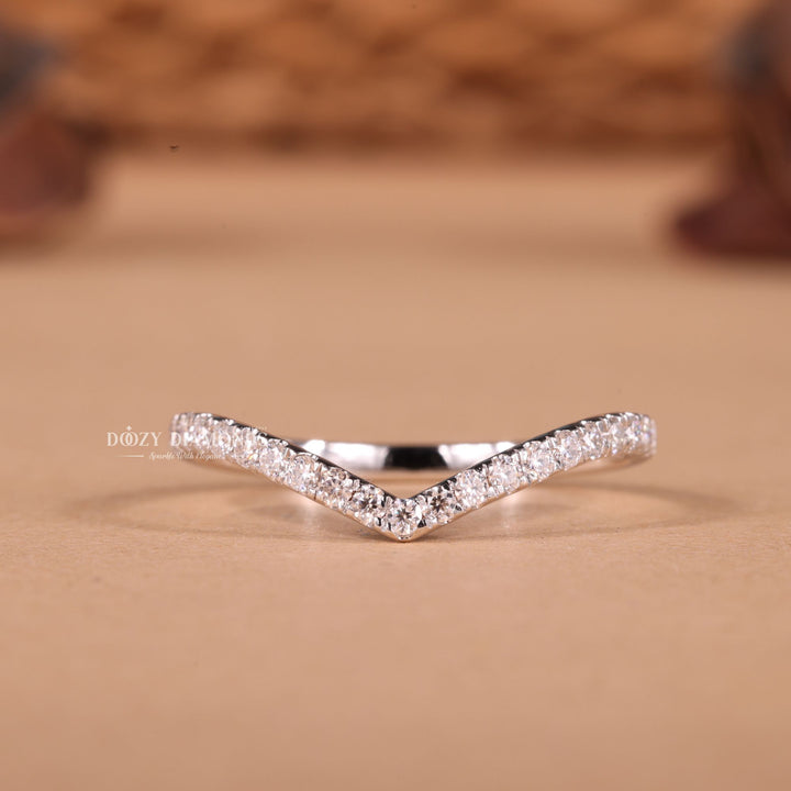Round round diamond wedding band front view