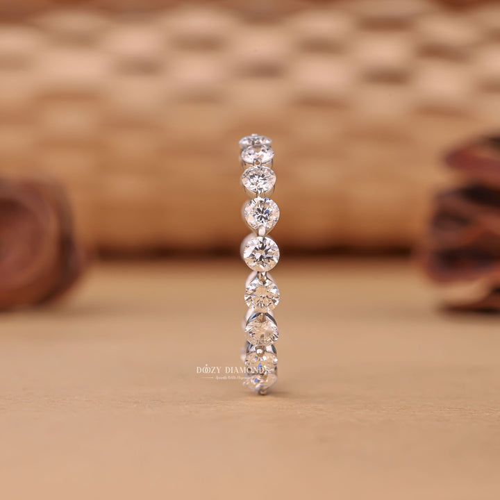Floating Bubble round diamond wedding band front view