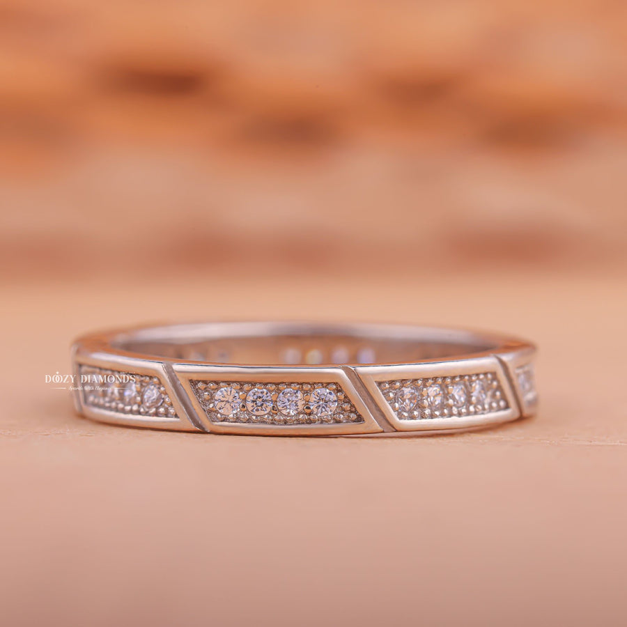 Edwardian round diamond wedding band front view