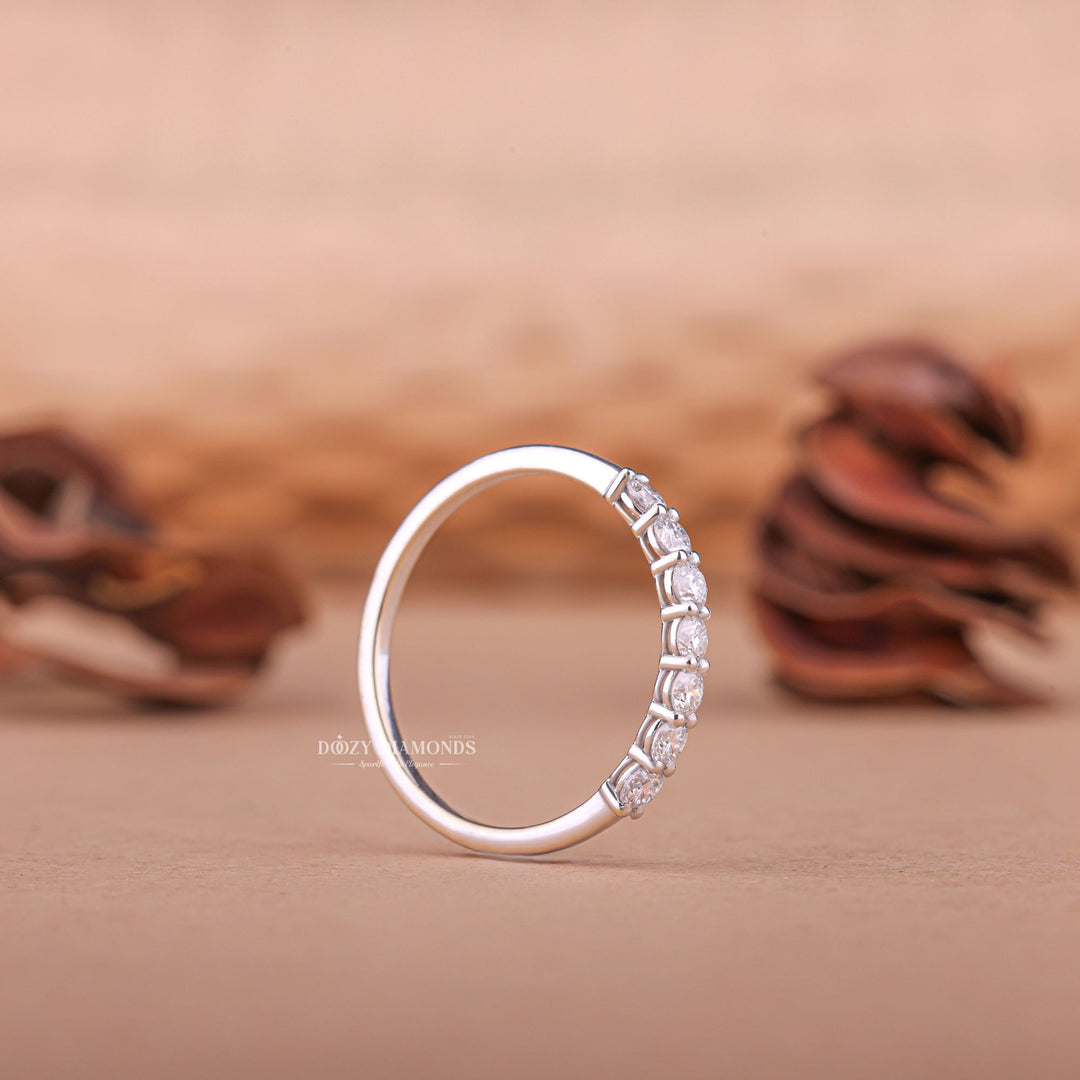Close-up of 0.20CT round lab grown diamonds