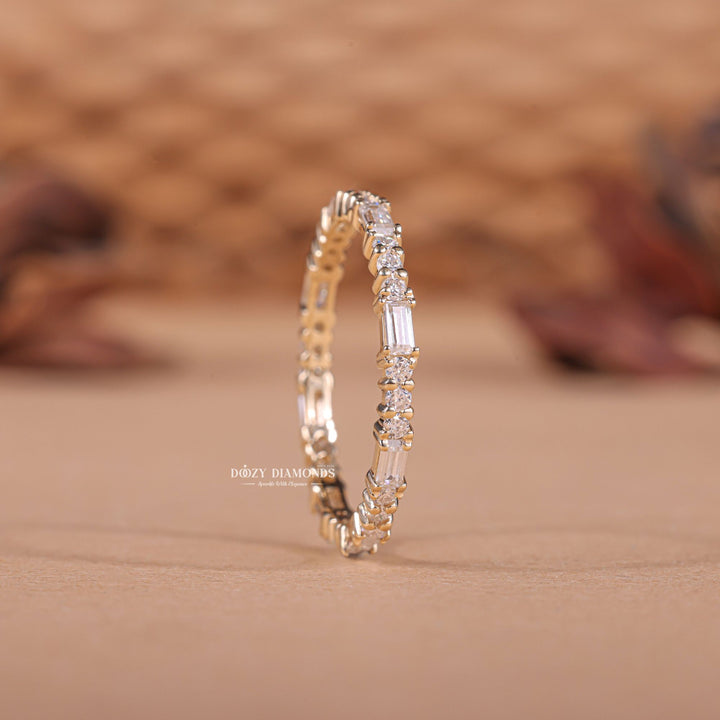 Round & Baguette diamond wedding band in yellow gold