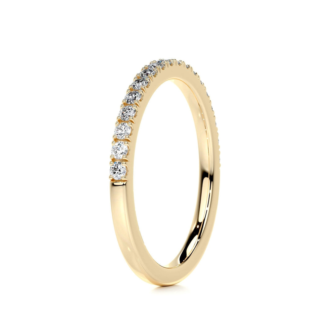 Round Brilliant diamond eternity band macro shot