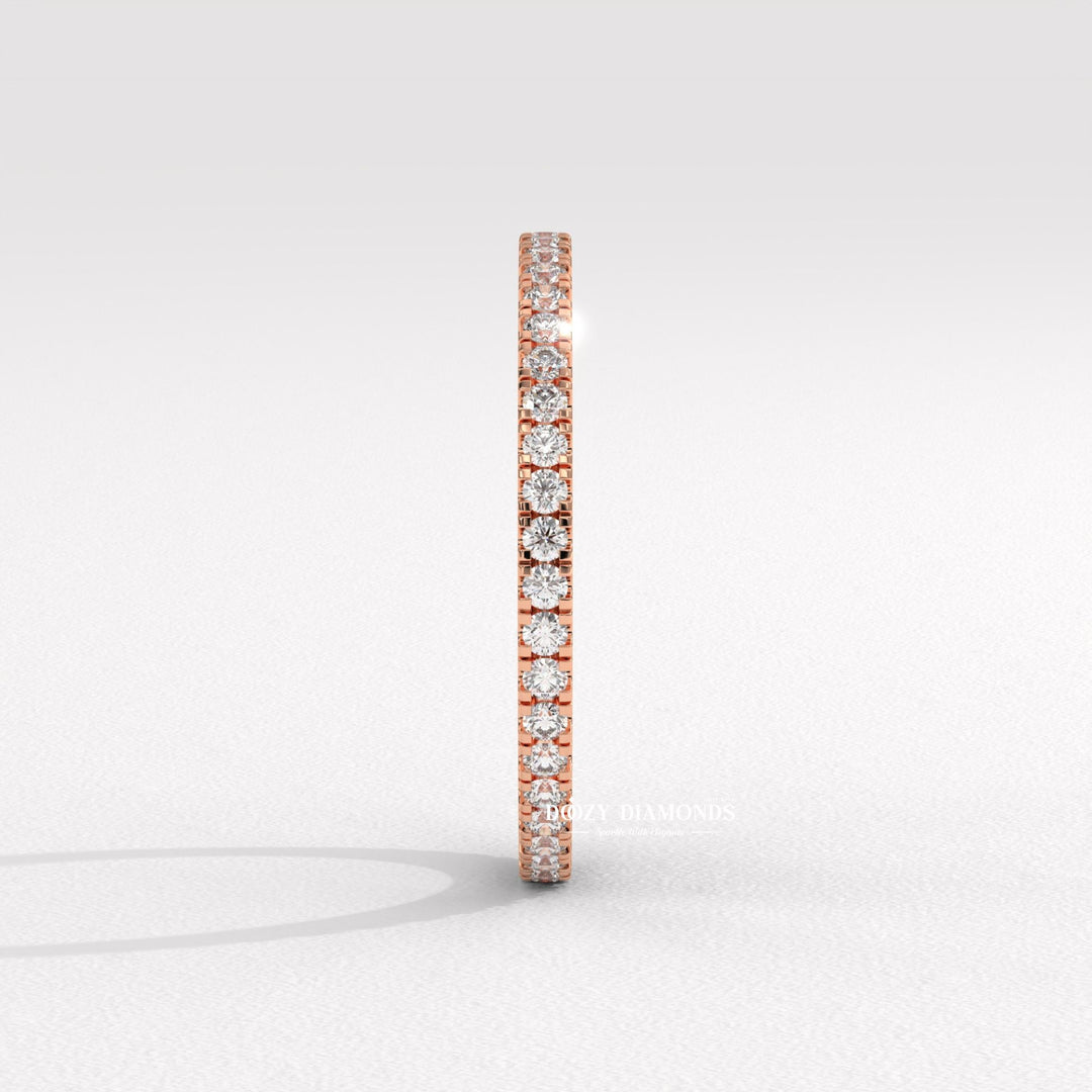 IGI certified round diamond wedding band