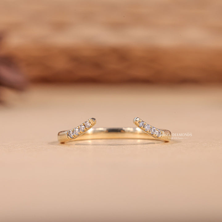 Round round diamond wedding band front view