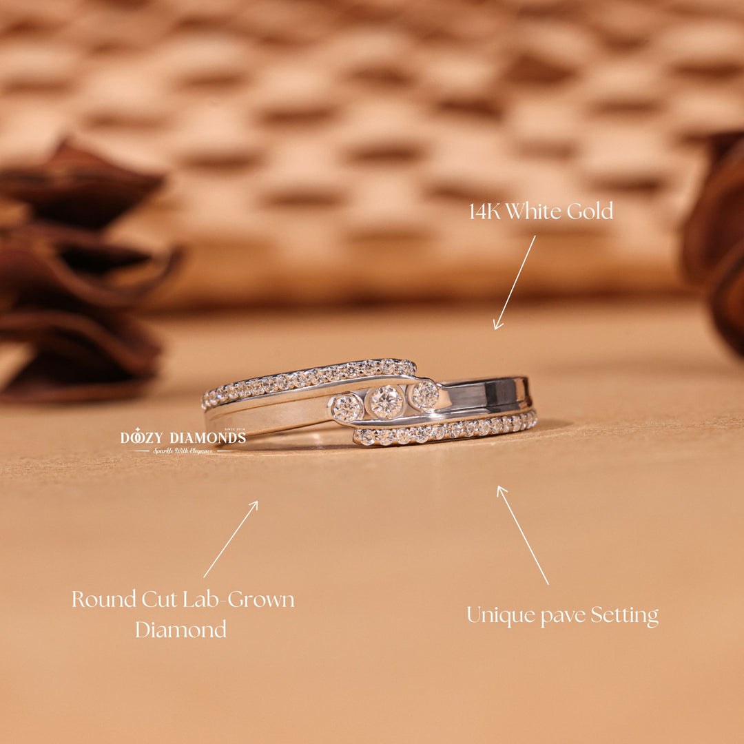Round diamond wedding band in yellow gold