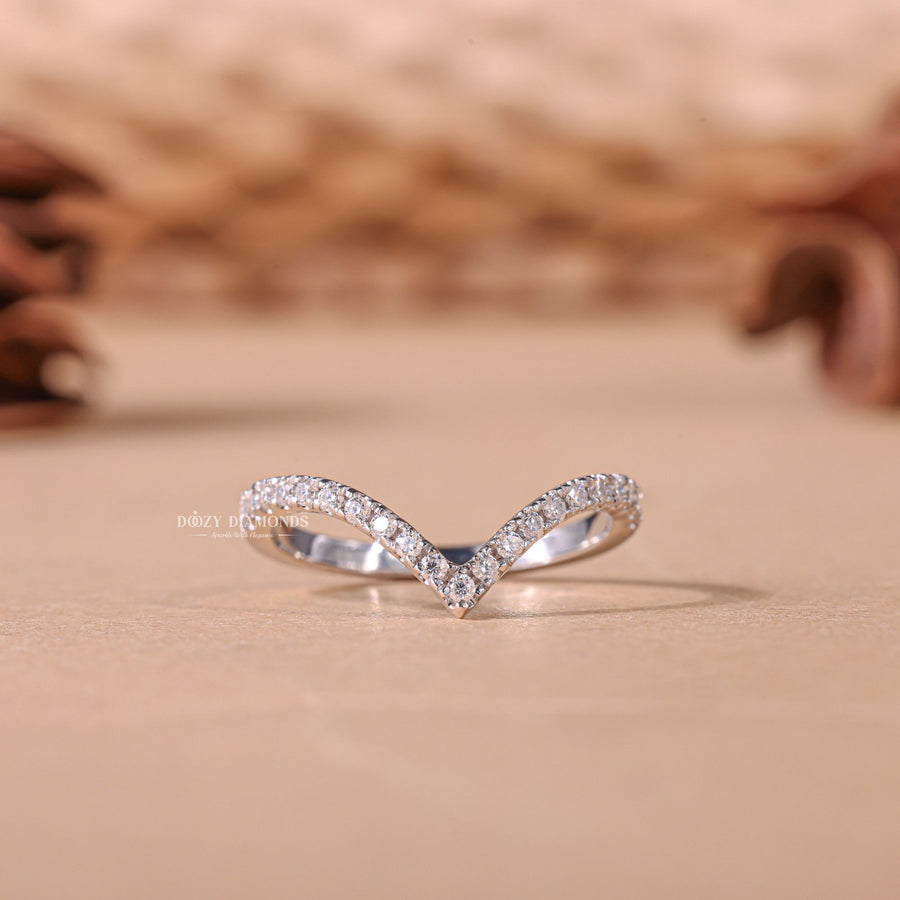 Round round diamond wedding band front view