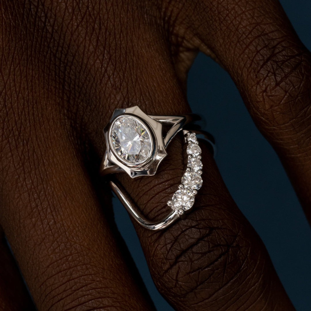 Close-up of 1.0CT round lab grown diamonds