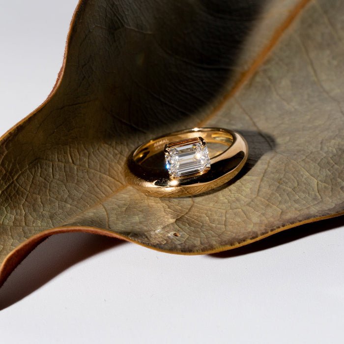 Discover emerald dome lab grown diamond engagement ring online
