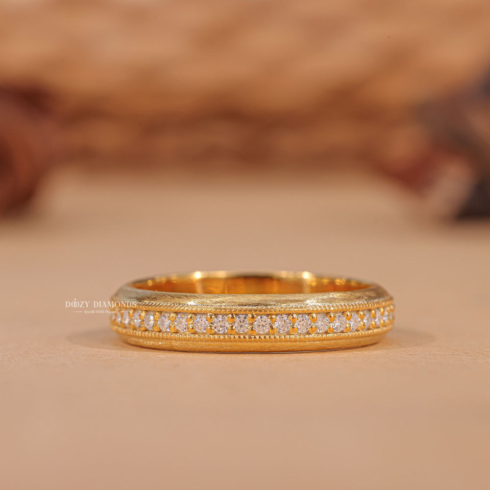 Close-up of 0.20CT round lab grown diamonds