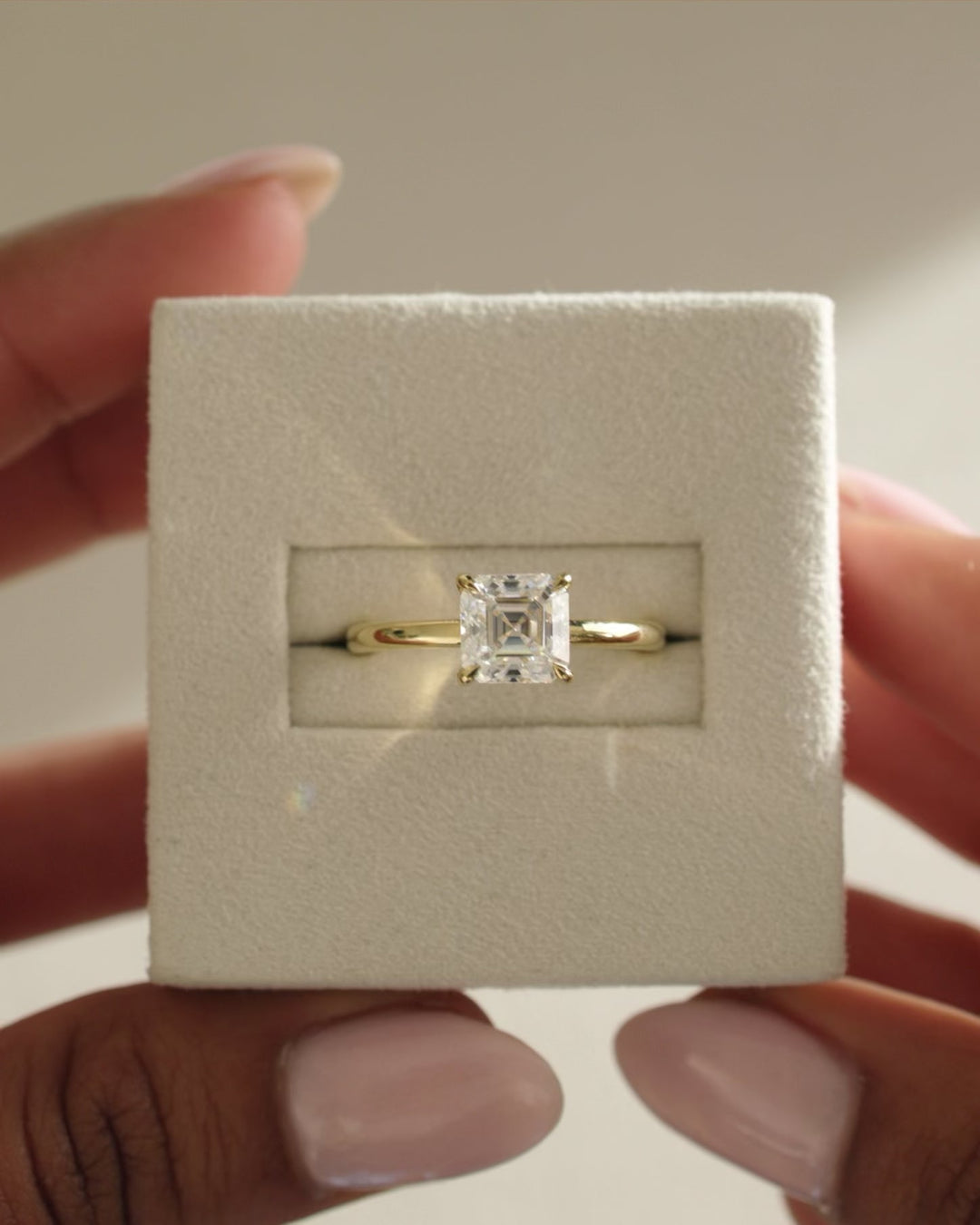 prong solitaire setting, four prong solitaire setting, six prong solitaire setting, claw prong solitaire setting, cathedral solitaire setting, basket solitaire setting, modern solitaire setting, minimalist solitaire setting,