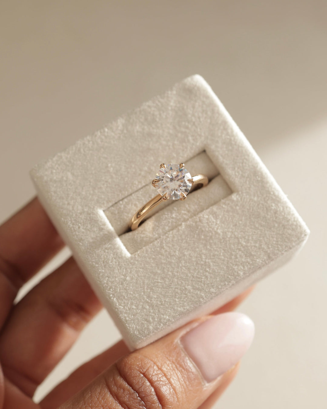 claw prong hidden halo setting, micro pave hidden halo setting, pave hidden halo setting, basket hidden halo setting, elevated hidden halo setting, low profile hidden halo setting,