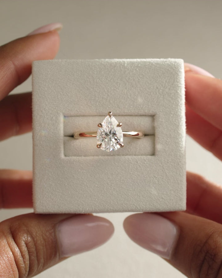 hidden halo setting, pear hidden halo setting, pear engagement hidden halo setting, concealed halo setting, under halo setting, hidden diamond halo setting, halo hidden gallery setting, modern hidden halo setting,