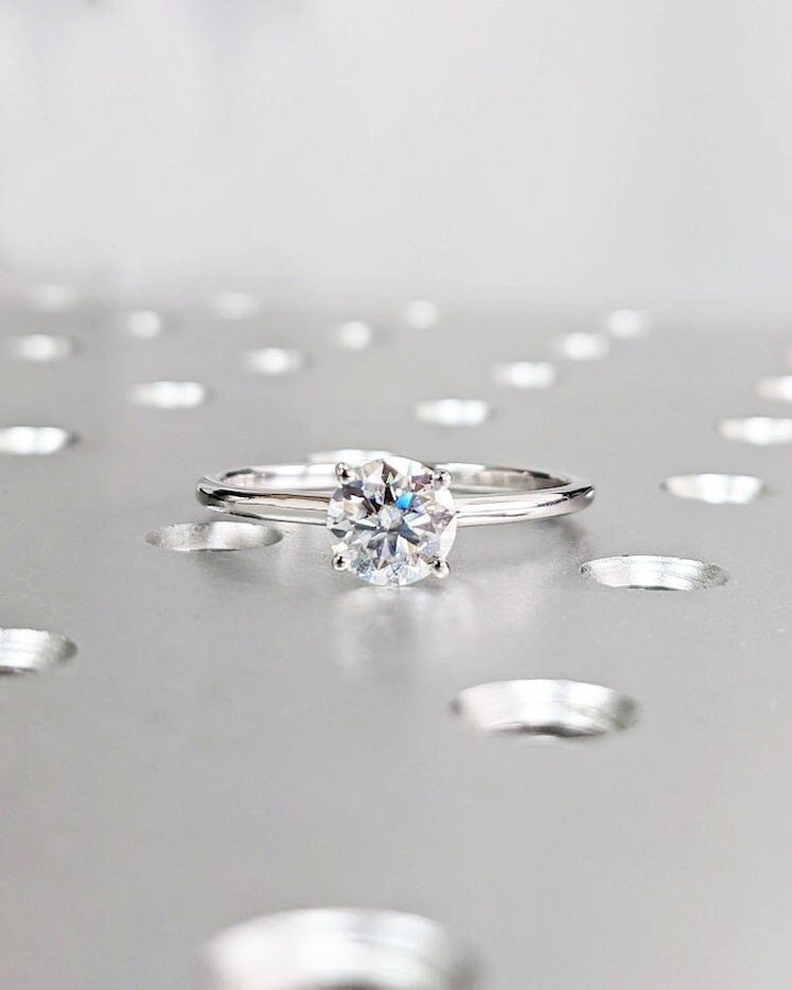 Discover round solitaire lab grown diamond engagement ring online