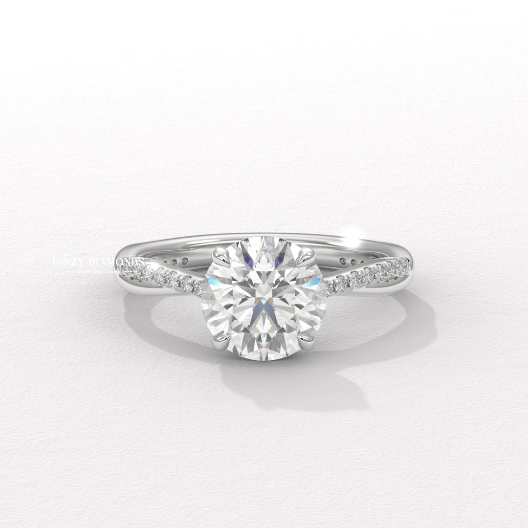 IGI certified round cut diamond in solitaire engagement ring setting