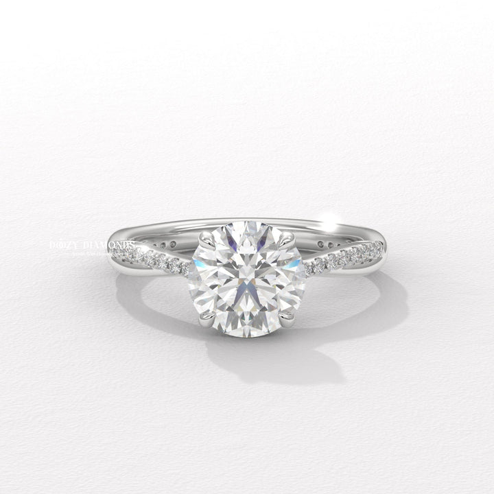 IGI certified round cut diamond in solitaire engagement ring setting
