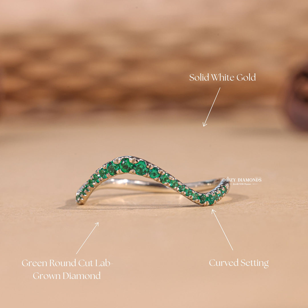 Green Round diamond wedding band in yellow gold
