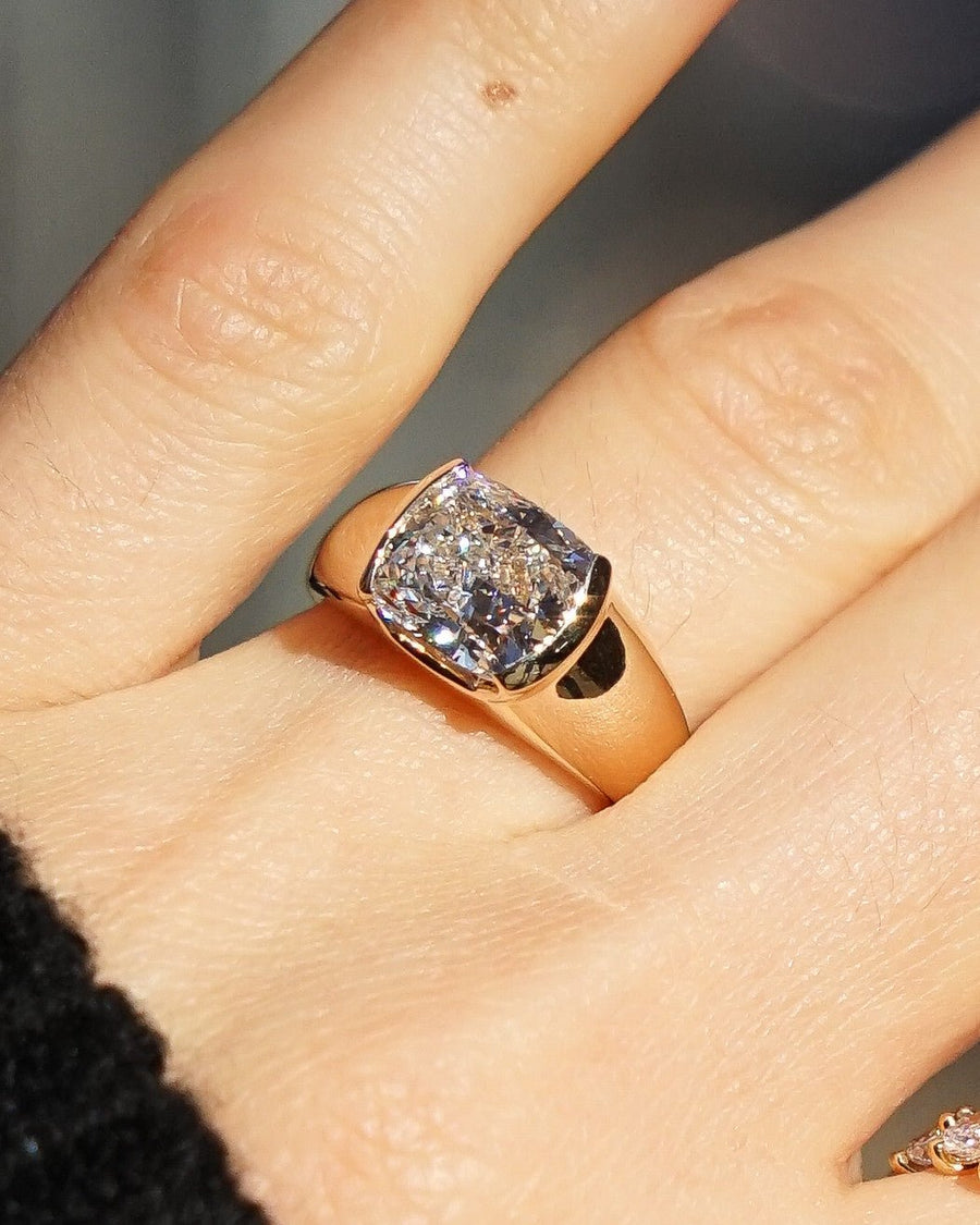Discover cushion bezel lab grown diamond engagement ring online