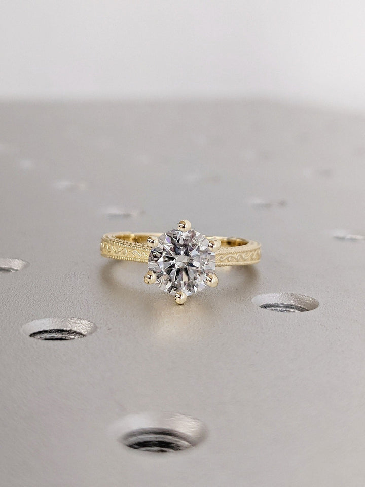 Discover round vintage lab grown diamond engagement ring online