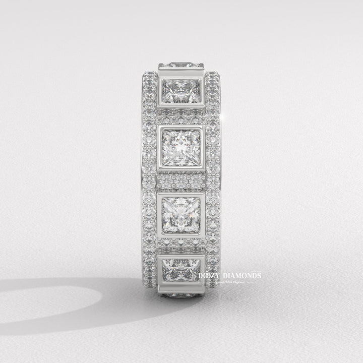 Side view of round & princess diamond wedding band