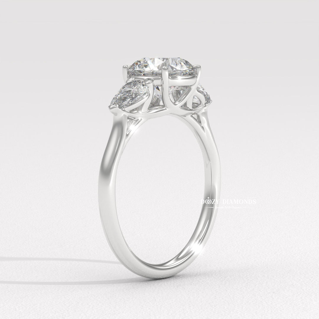 Round cut solitaire engagement ring with IGI certified center diamond