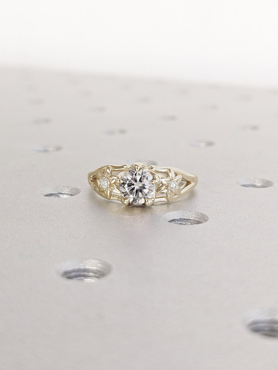 Buy 1.0CT round solitaire lab grown diamond engagement ring online