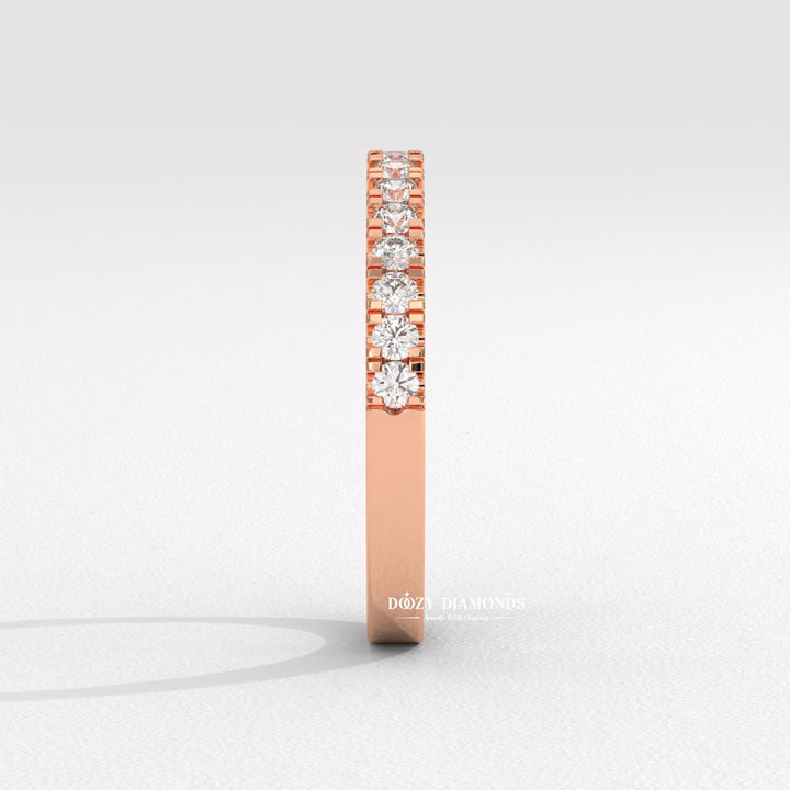 IGI certified round diamond wedding band
