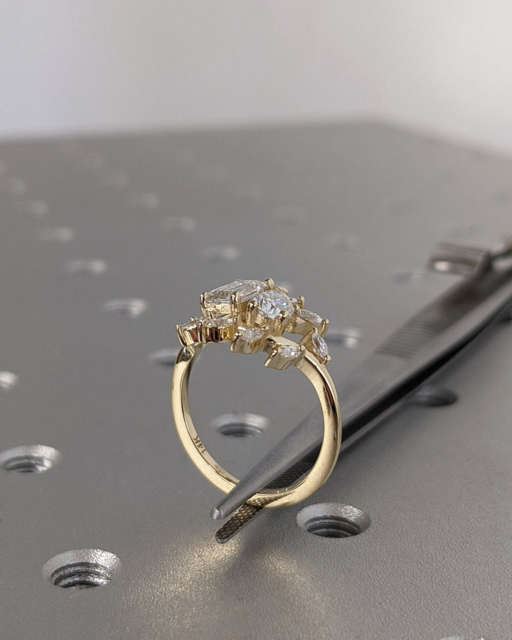 Pear solitaire engagement ring with IGI certificate and packaging