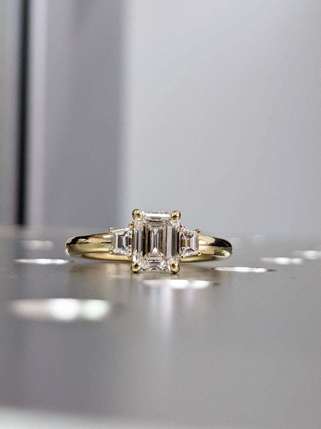 Discover emerald solitaire lab grown diamond engagement ring online